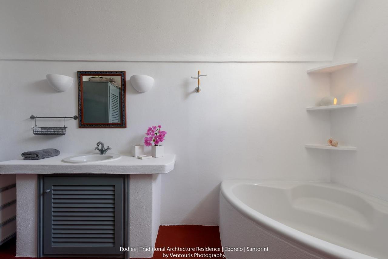 Rodies Traditional House Emporio  Luaran gambar