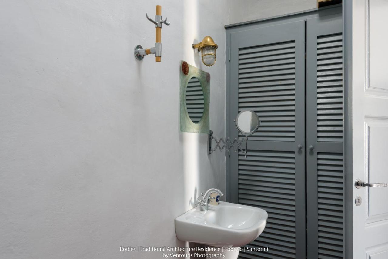 Rodies Traditional House Emporio  Luaran gambar