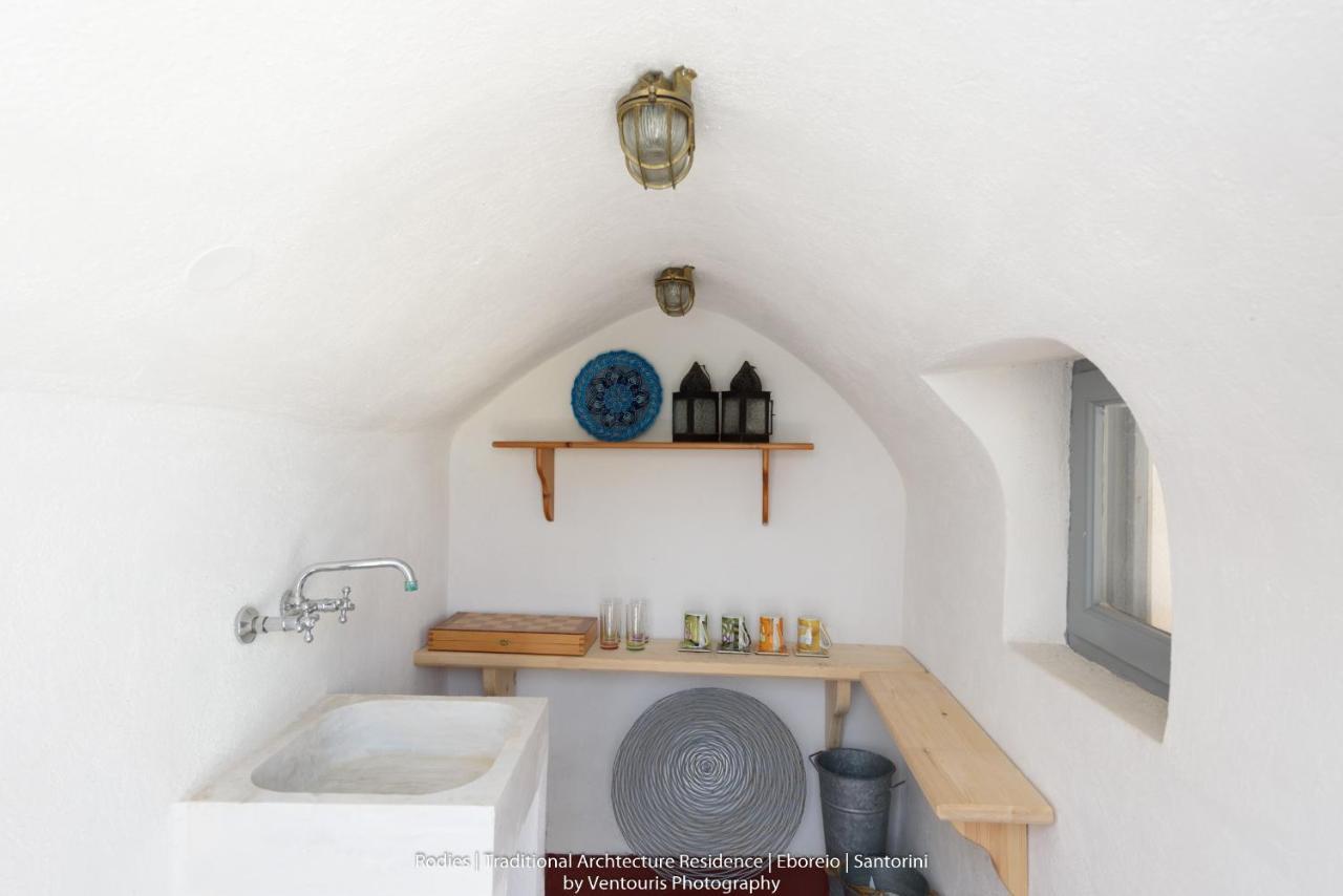Rodies Traditional House Emporio  Luaran gambar